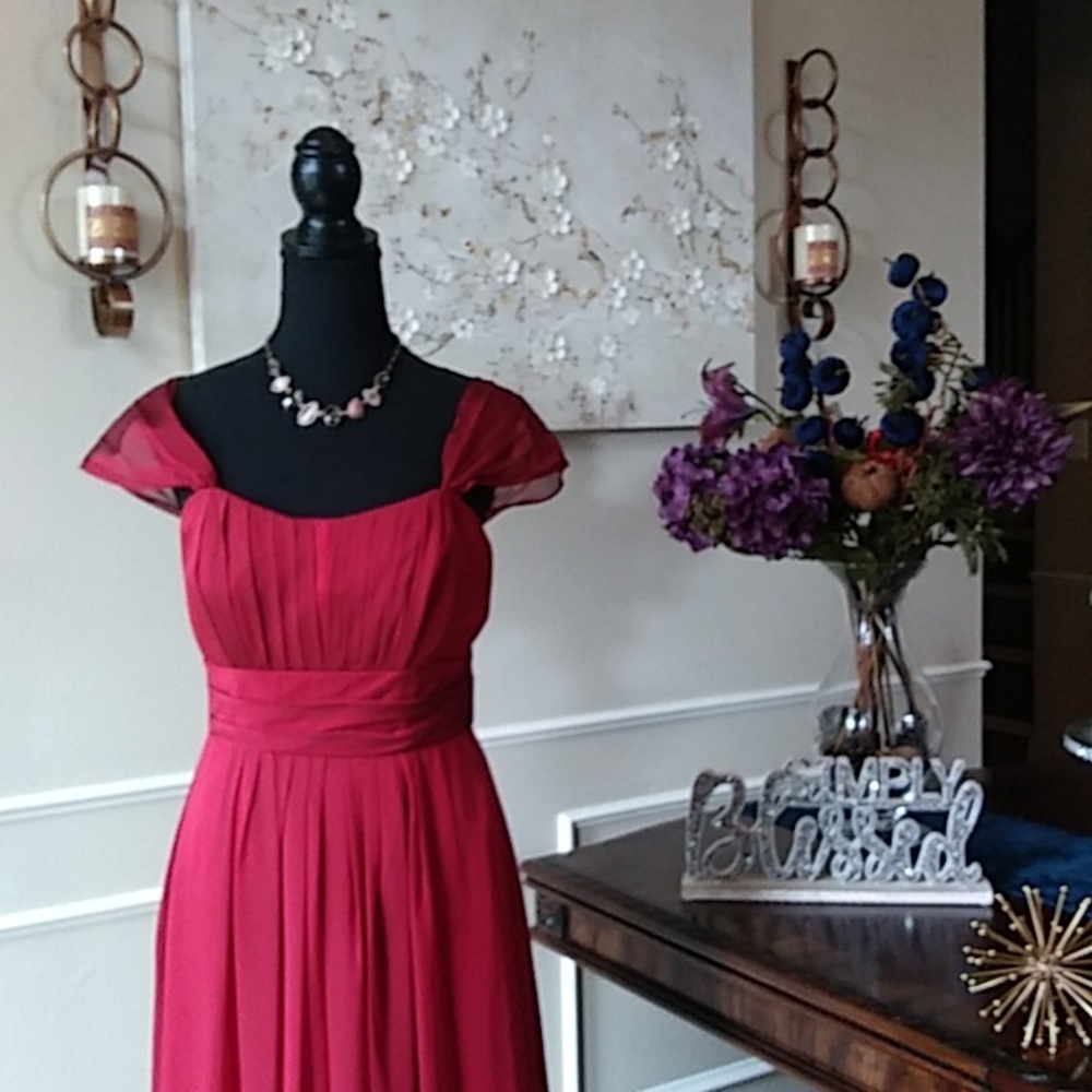 Belsoie Tiffany Chiffon Red Cap Sleeves Floor-length Gown. Size 8 - Picture 6 of 17